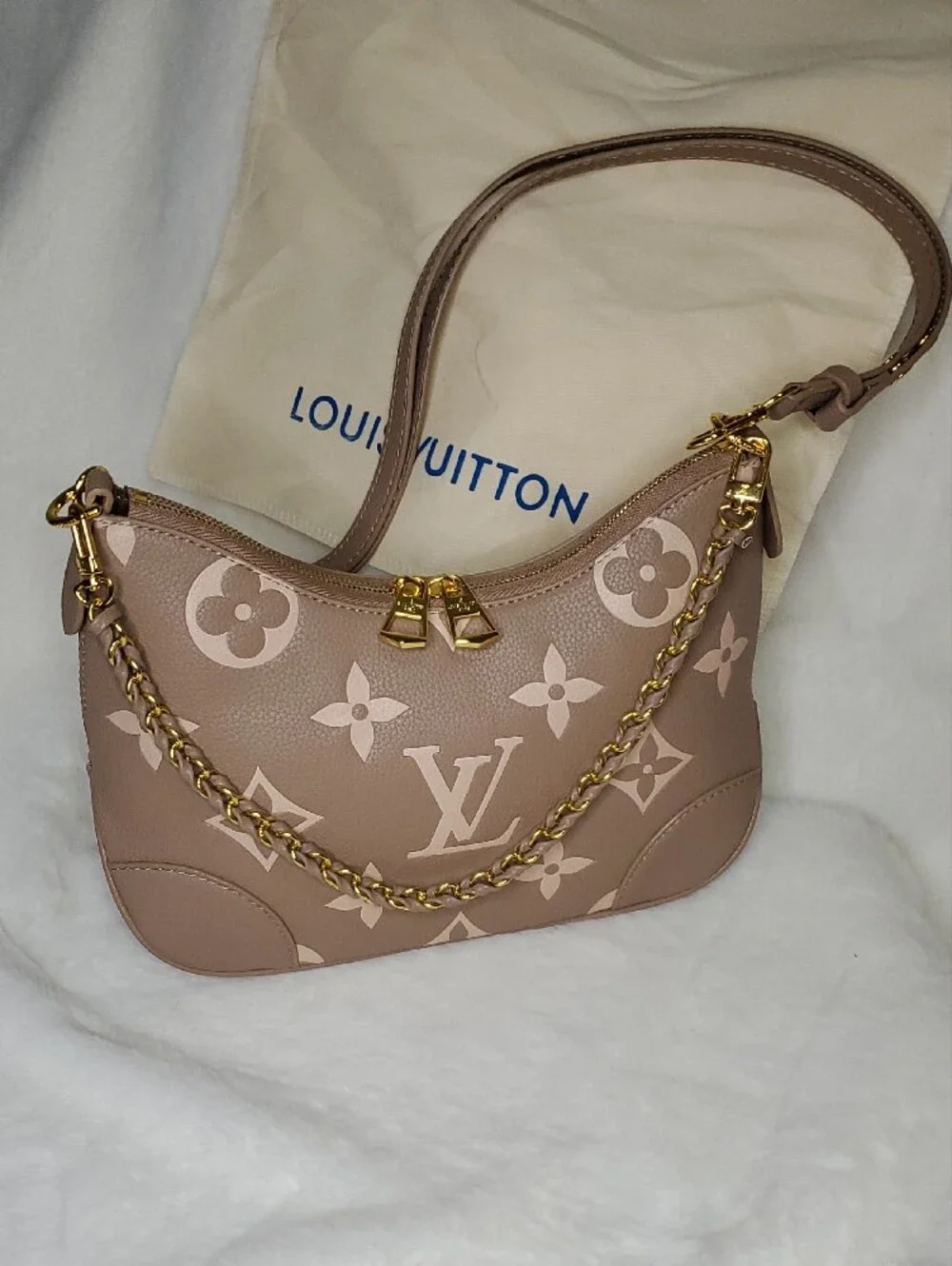 💠LV 💠Taupe Monogram Shoulder Bag with Gold Chain